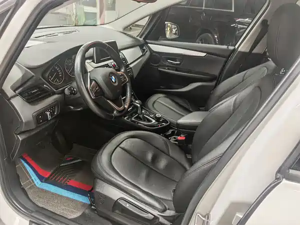 BMW 2 Series Wagon 2018