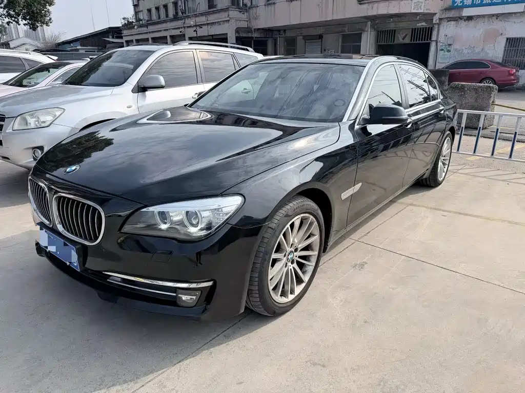 BMW 7 Series 2015 — фото 2