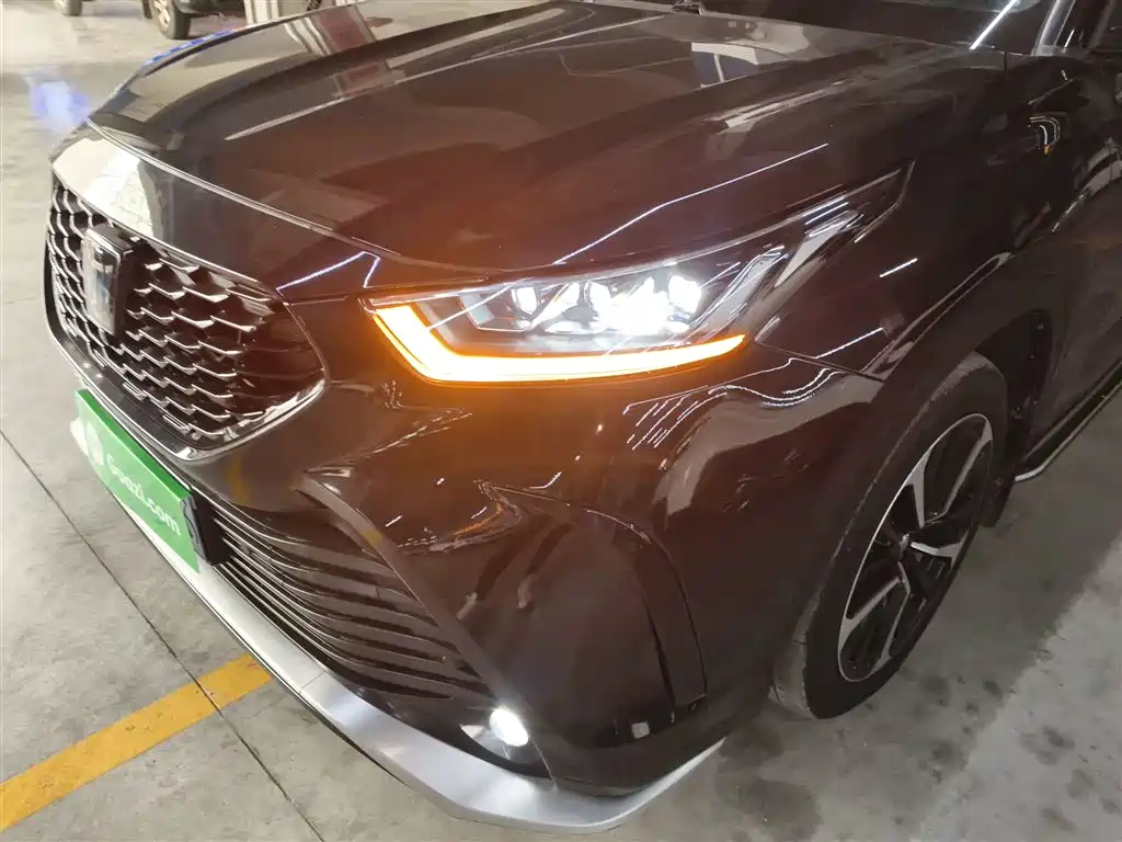 Toyota Crown Kluger 2022 — фото 24