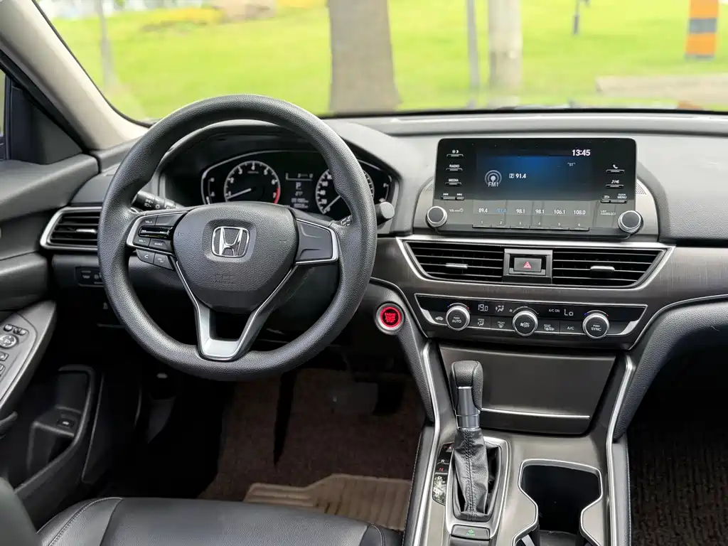 Honda Accord 2021 — фото 12