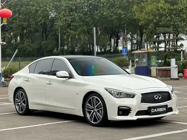 Infiniti Q50 2014