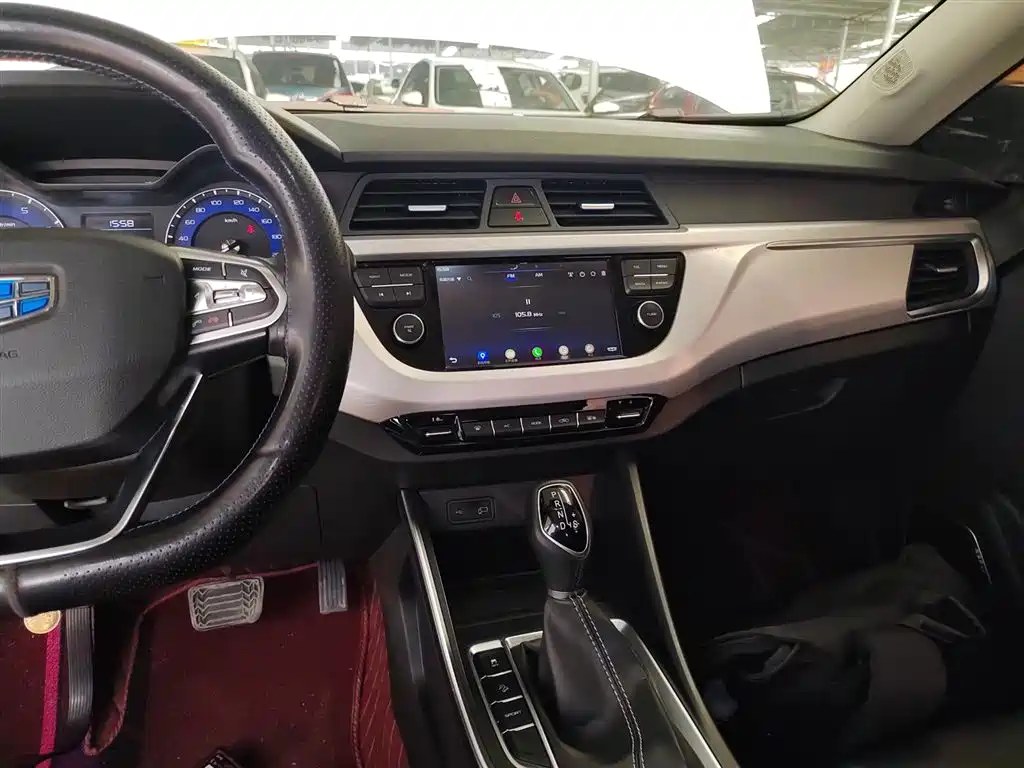 Geely Vision X3 2020 — фото 13