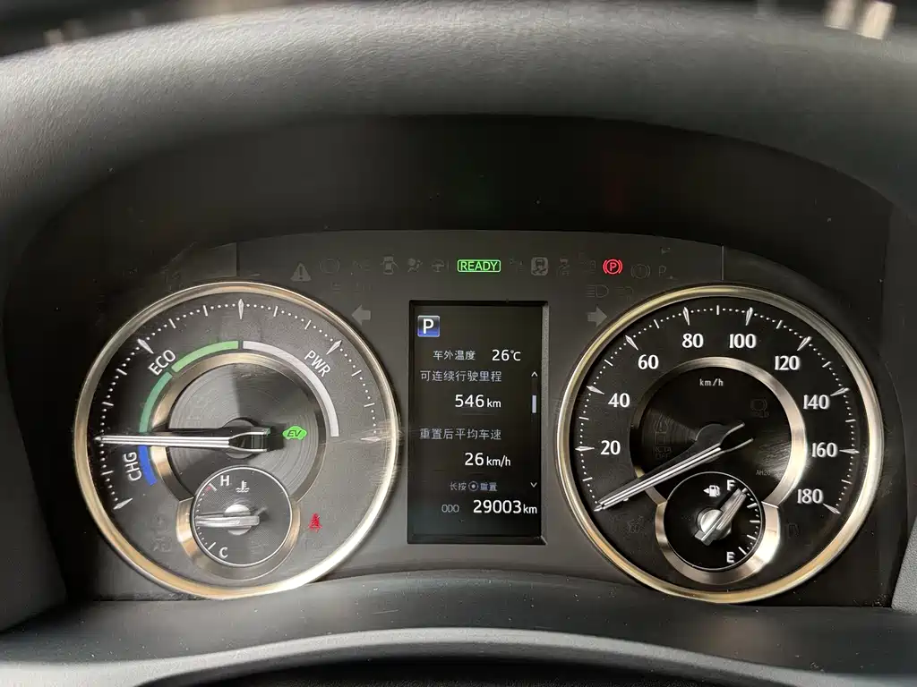 Toyota Alphard 2022 — фото 20