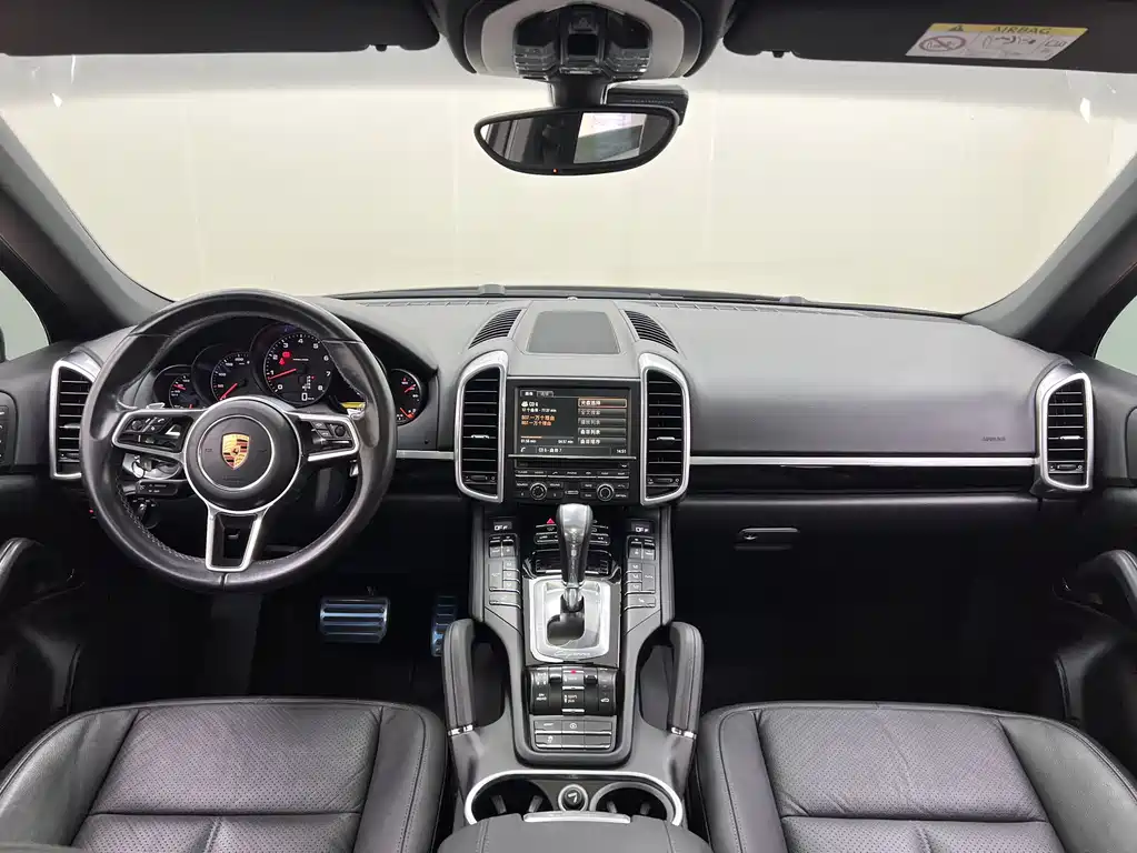 Porsche Cayenne 2015 — фото 12