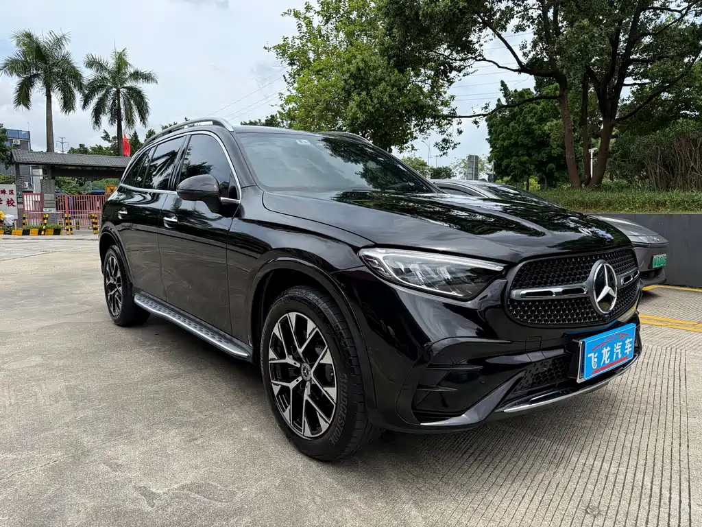 Mercedes-Benz GLC 2023