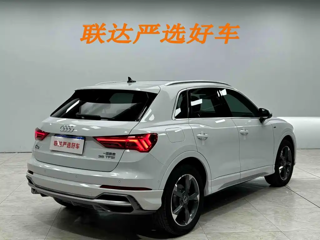 Audi Q3 2023 — фото 26