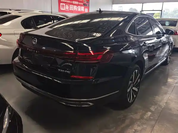 Volkswagen Passat 2022