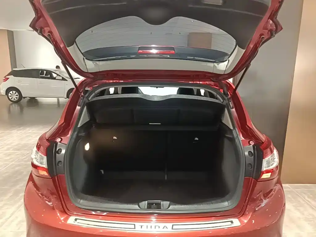 Nissan Tiida 2022 — фото 19
