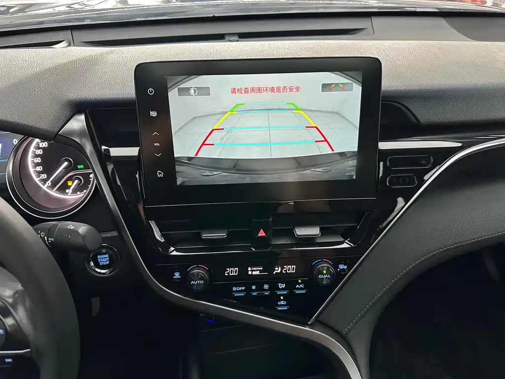 Toyota Camry 2021 — фото 15