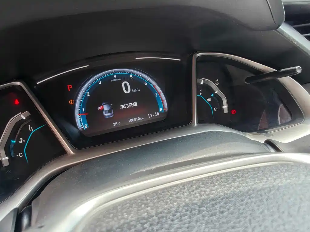 Honda Civic 2018 — фото 16