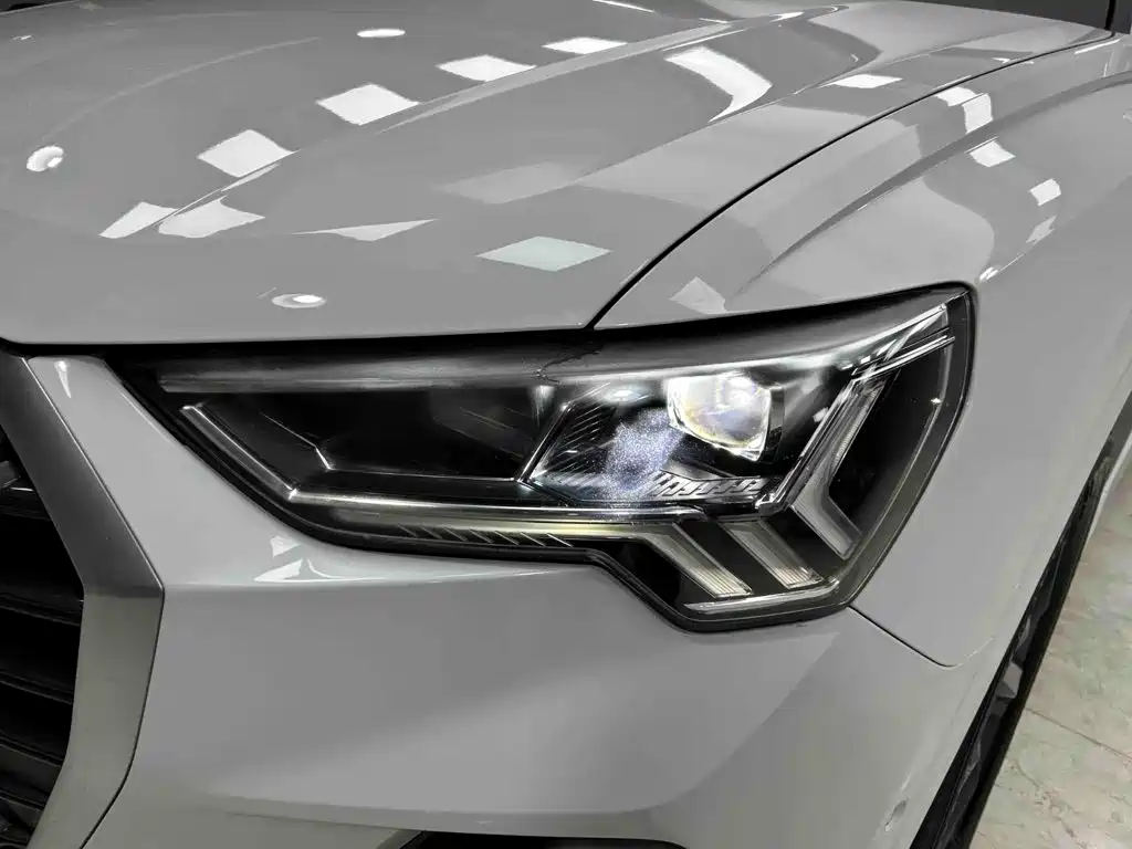 Audi Q3 2023 — фото 18