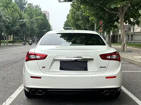 Maserati Ghibli 2015