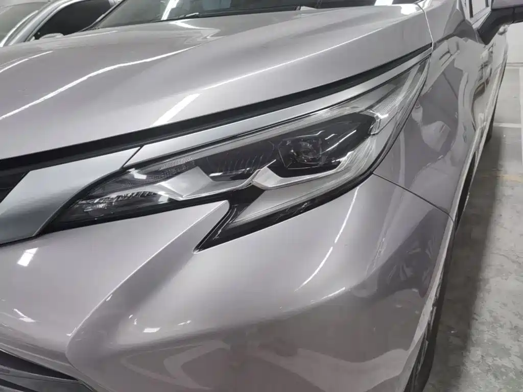 Toyota Sienna 2023 — фото 24
