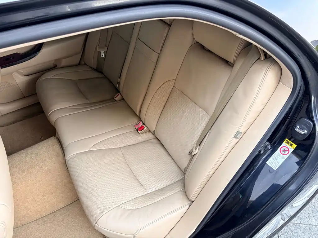 Toyota Crown 2010 — фото 16