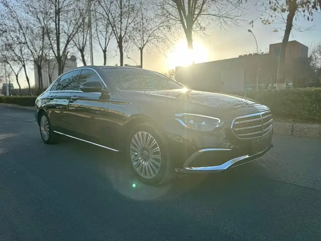 Mercedes-Benz E-Class 2023 — фото 3