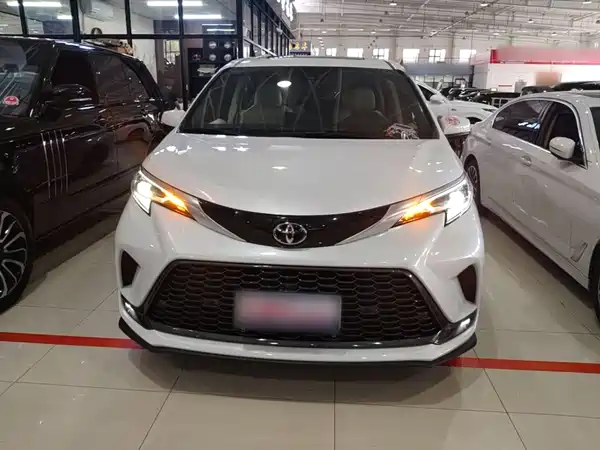 Toyota Granvia 2024