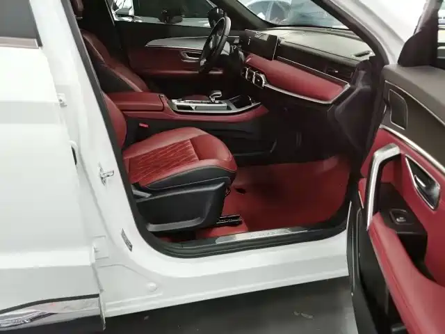 Jetour X70 PLUS 2025