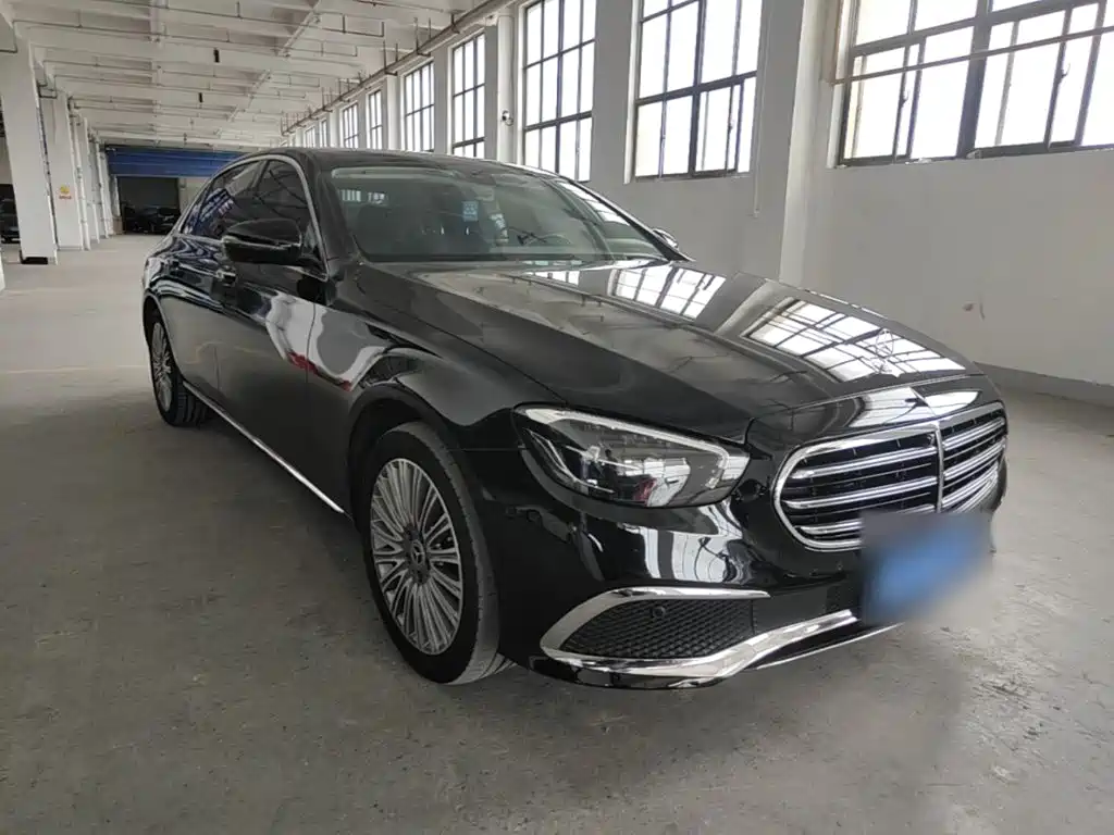 Mercedes-Benz E-Class 2022