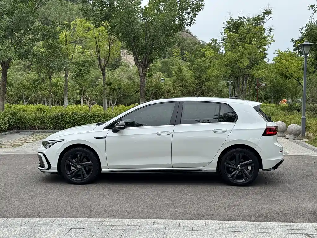 Volkswagen Golf 2022