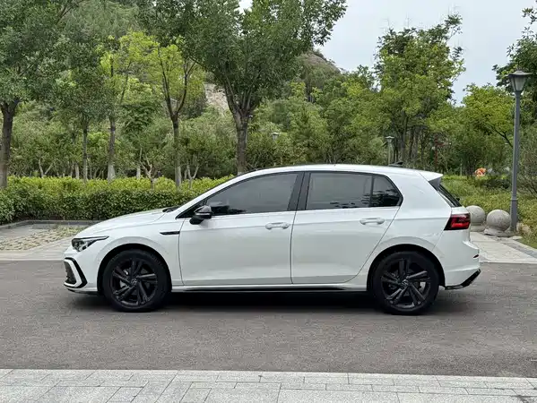 Volkswagen Golf 2022