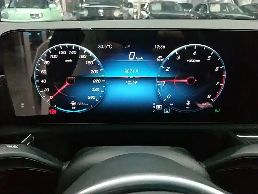 Mercedes-Benz A-Class 2023 — фото 12
