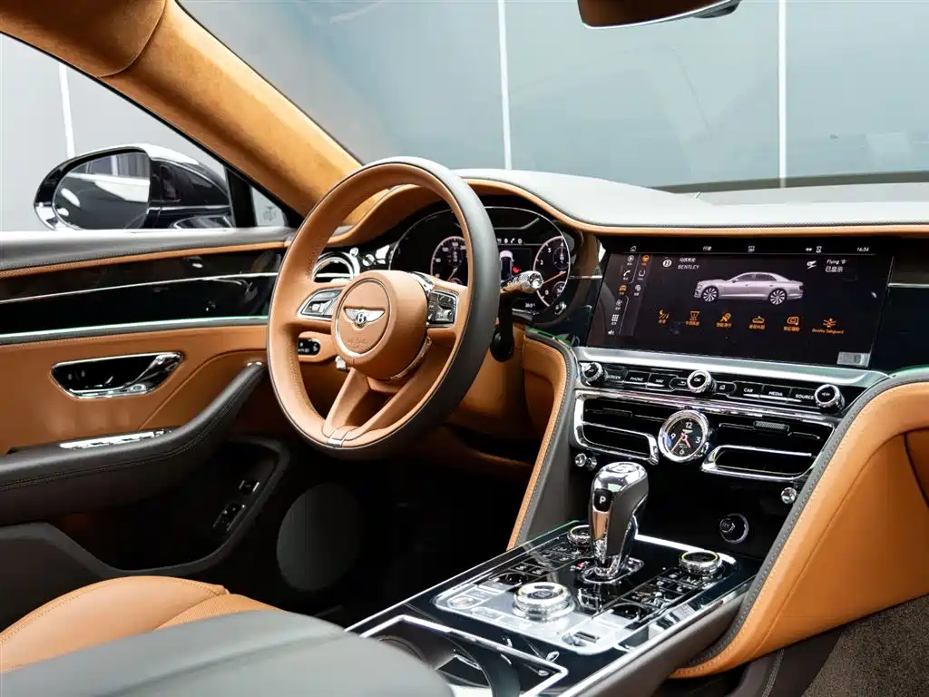 Bentley Flying Spur 2022 — фото 19