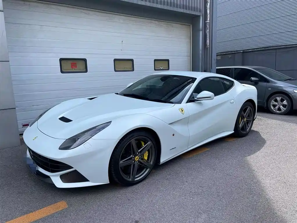 Ferrari F12berlinetta 2013
