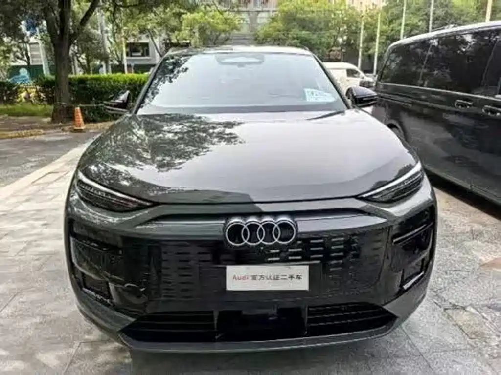 Audi Q6L E-Tron 2025 — фото 1
