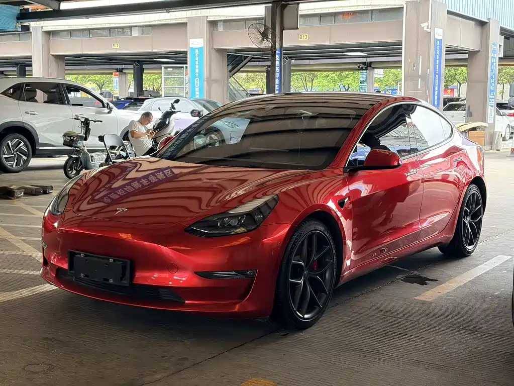 Tesla Model 3 2021 — фото 1
