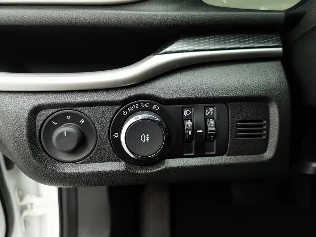 Buick Excelle GT 2021 — фото 21