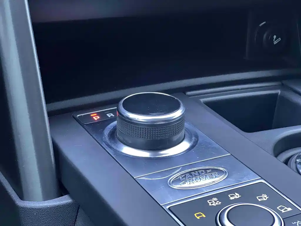 Land Rover Discovery 2020 — фото 18