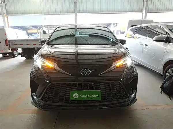 Toyota Granvia 2023