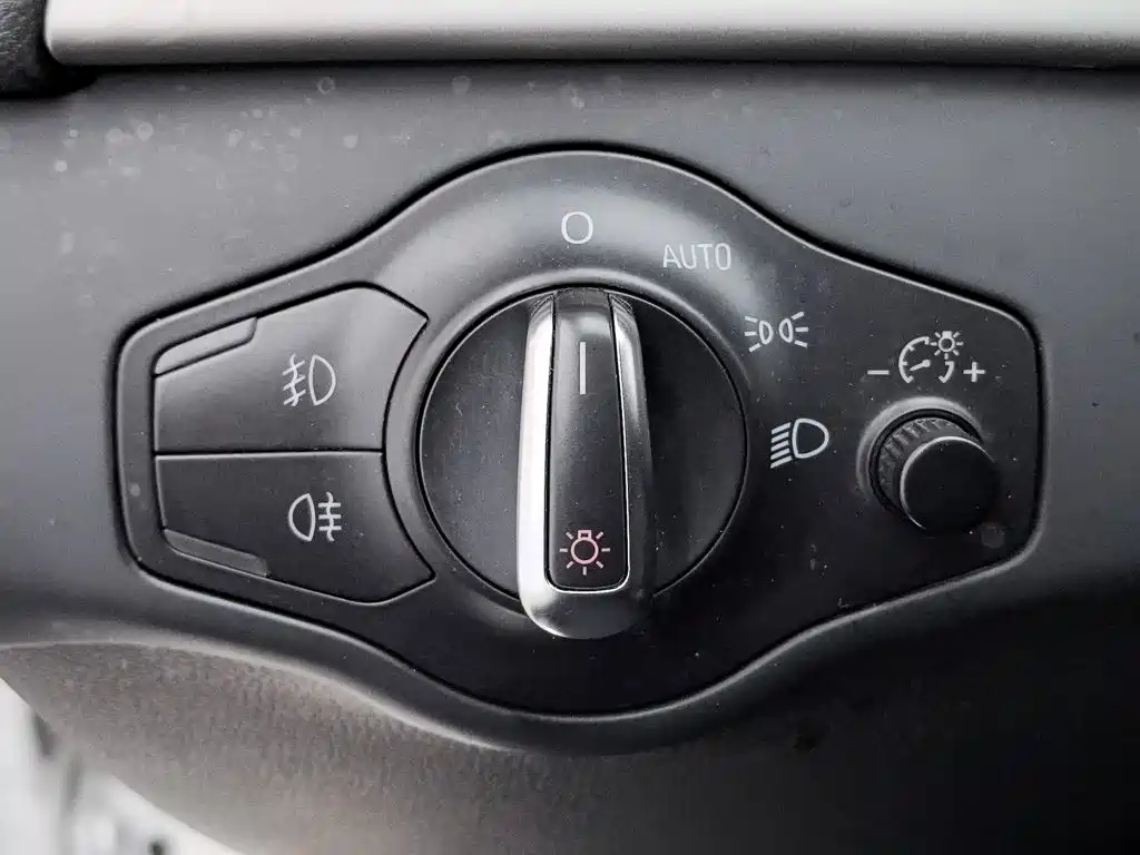 Audi A4L 2015 — фото 21