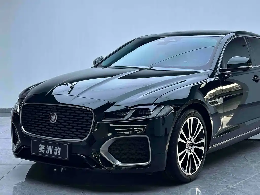 Jaguar XFL 2026 — фото 16