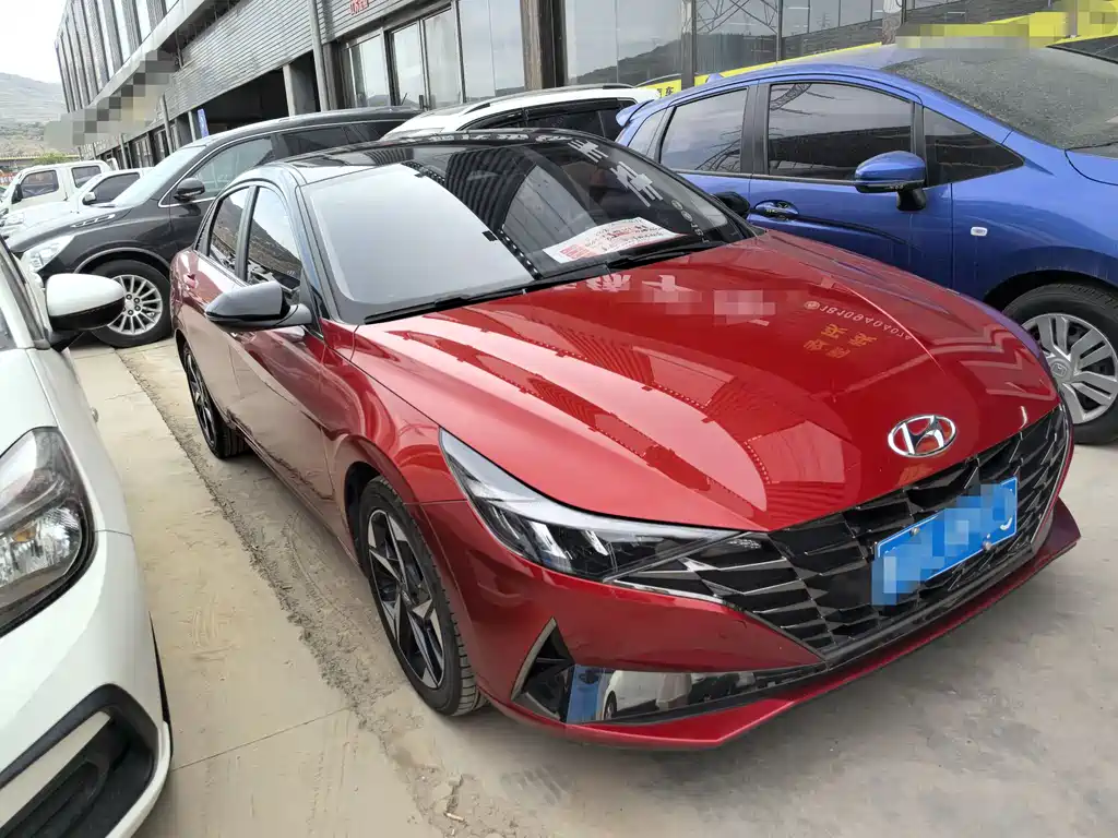 Hyundai Elantra 2022