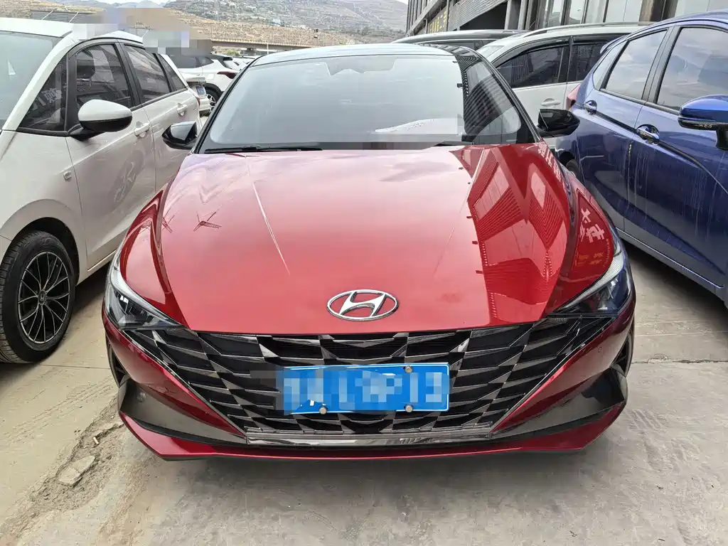 Hyundai Elantra 2022