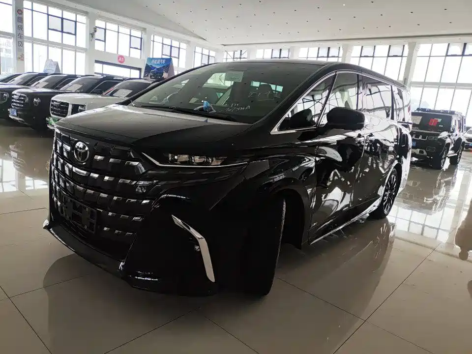Toyota Alphard 2026