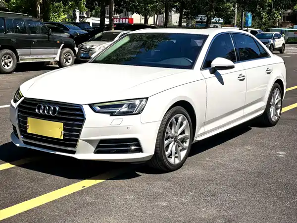 Audi A4L 2018