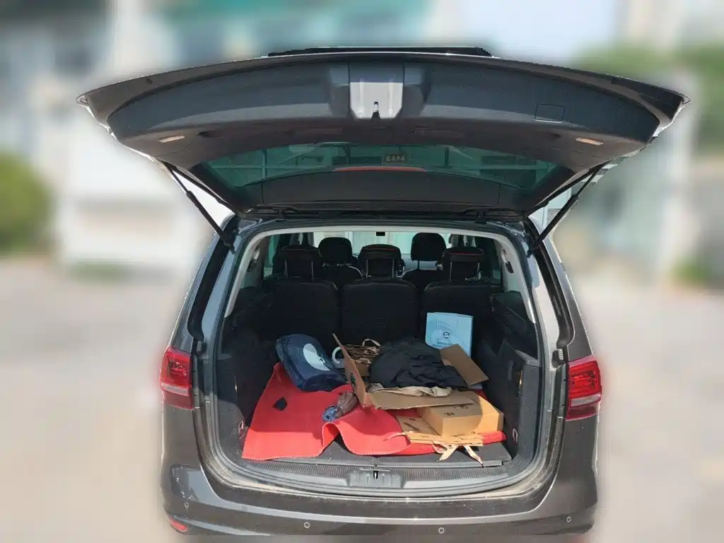 Volkswagen Sharan 2017 — фото 10