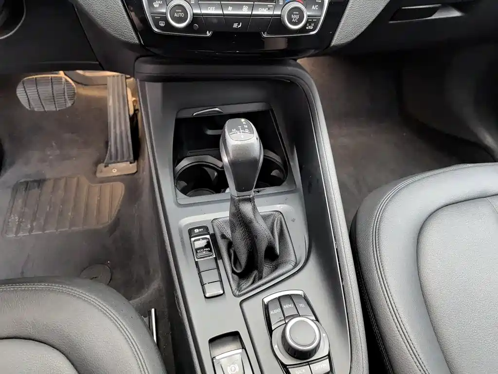 BMW X1 2016 — фото 13