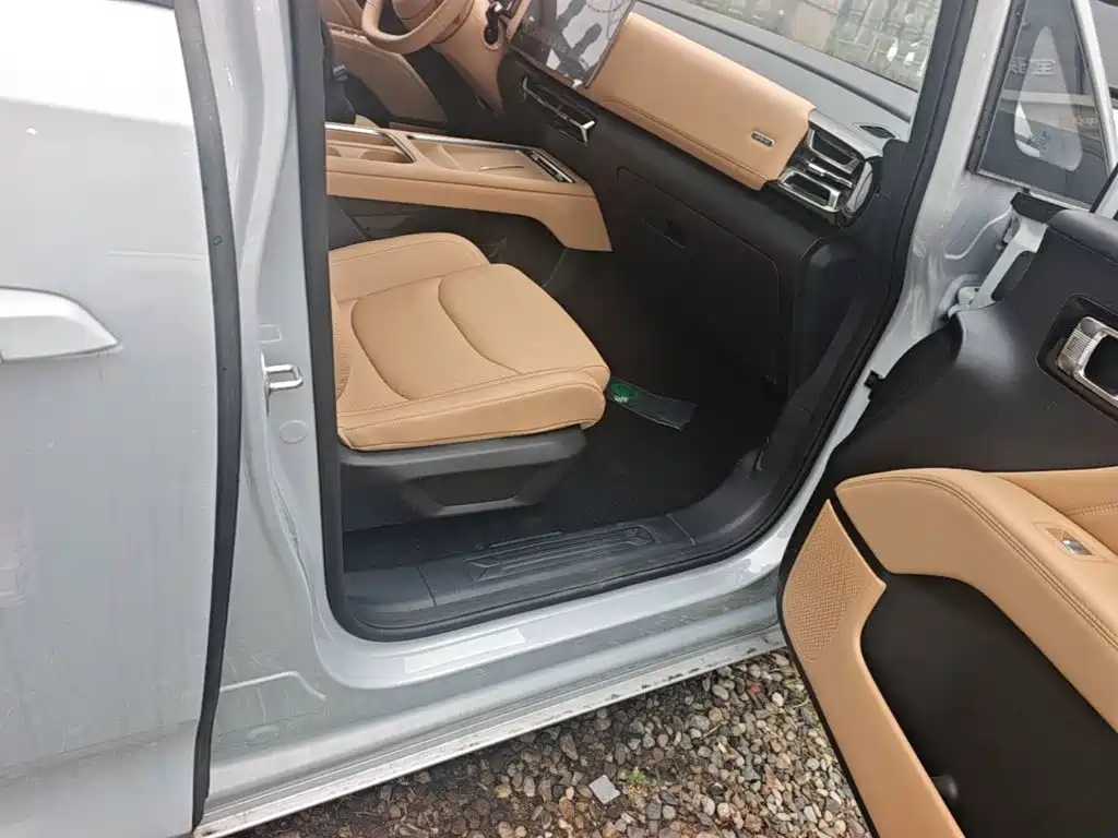 Wuling Starlight 730 EV 2025 — фото 11