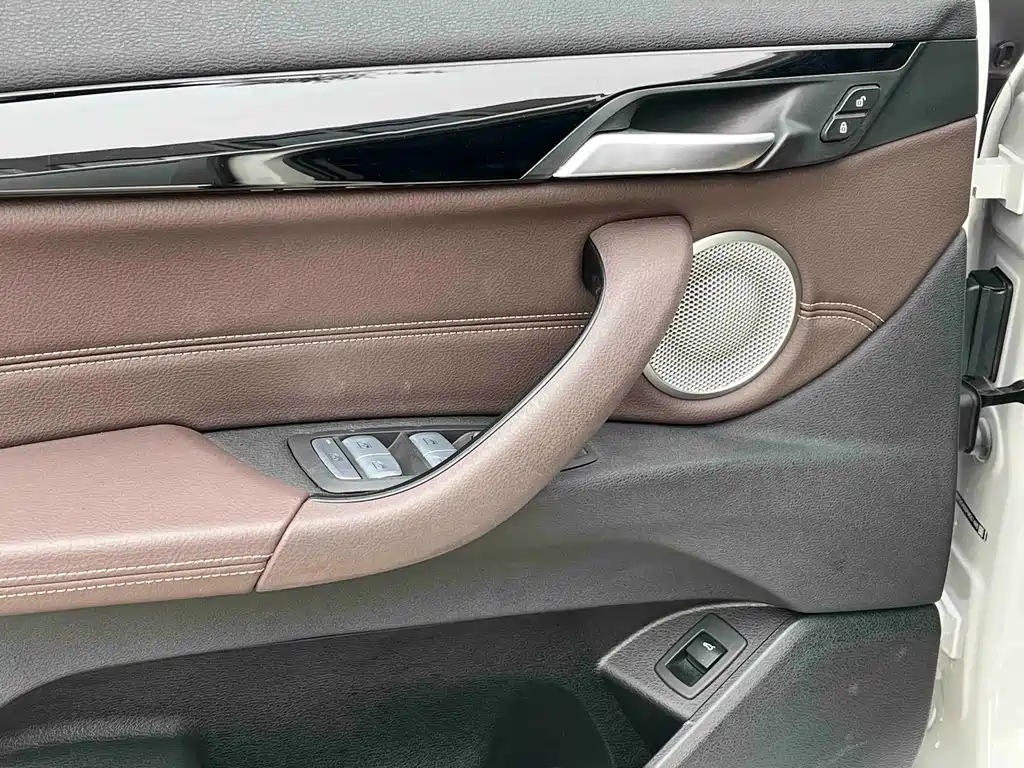 BMW X2 2023 — фото 14