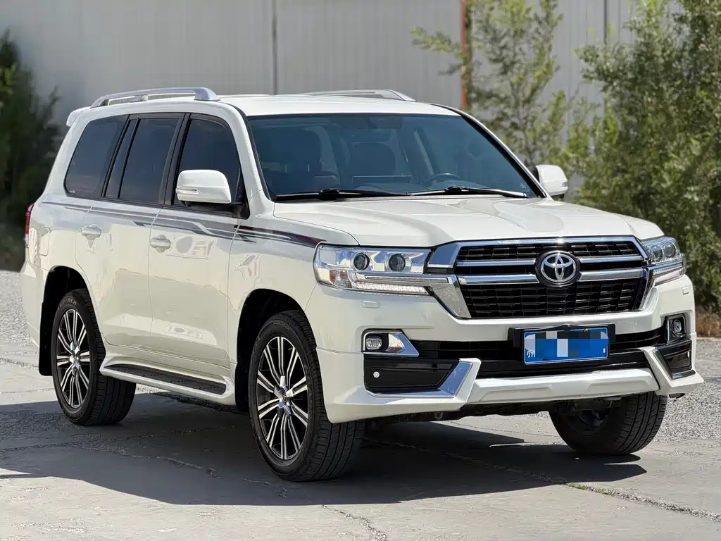 Toyota Land Cruiser 2024 — фото 3