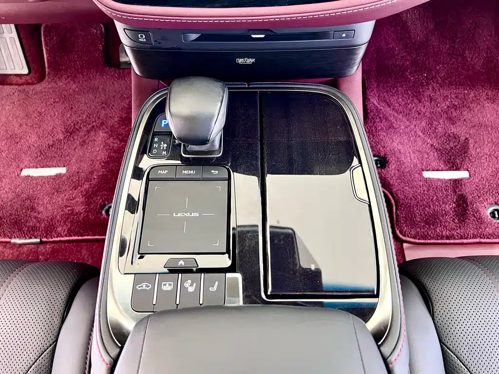 Lexus LS 2021 — фото 18