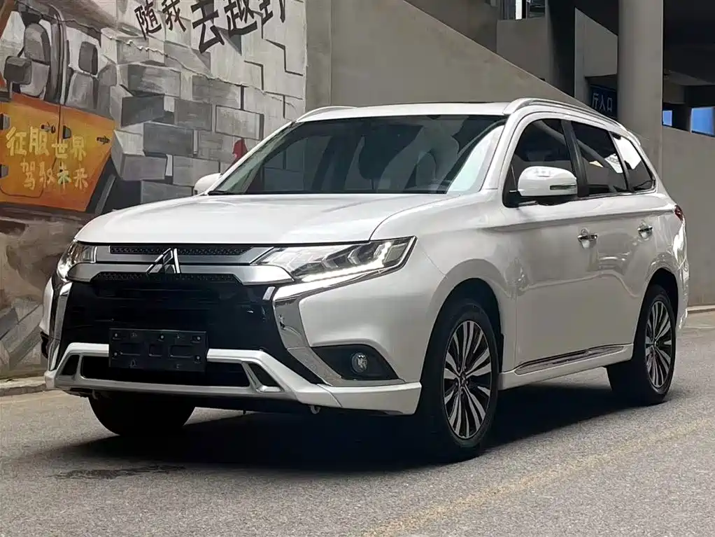 Mitsubishi Outlander 2022