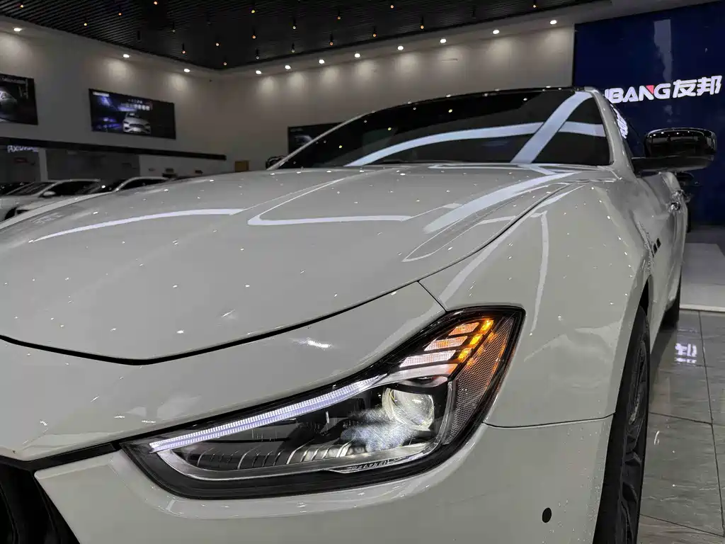 Maserati Ghibli 2014 — фото 14
