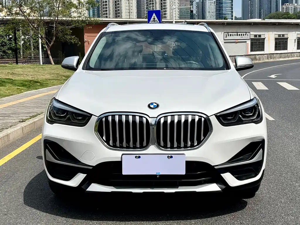 BMW X1 2021 — фото 2