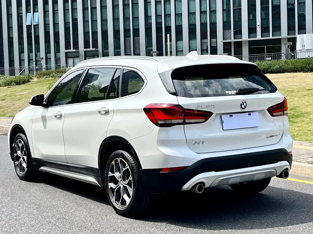 BMW X1 2021 — фото 11