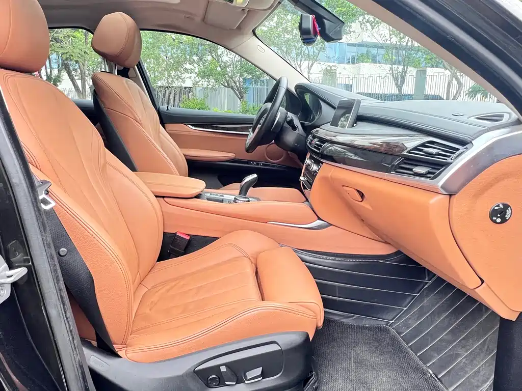 BMW X6 2015 — фото 9