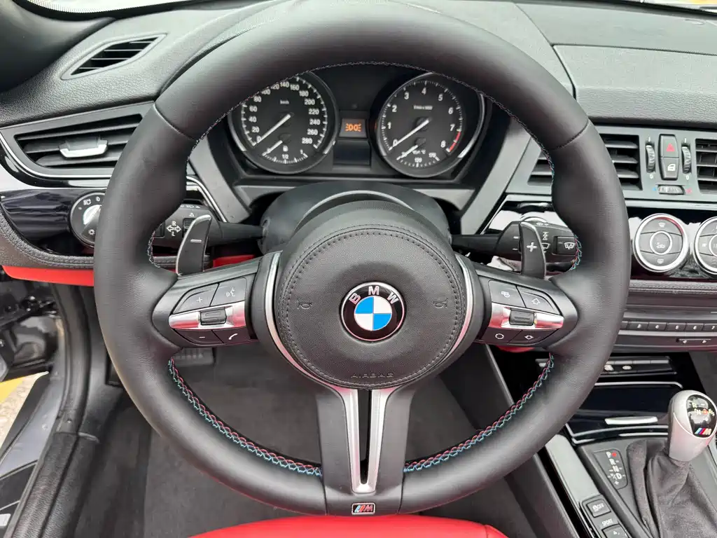 BMW Z4 2011 — фото 10
